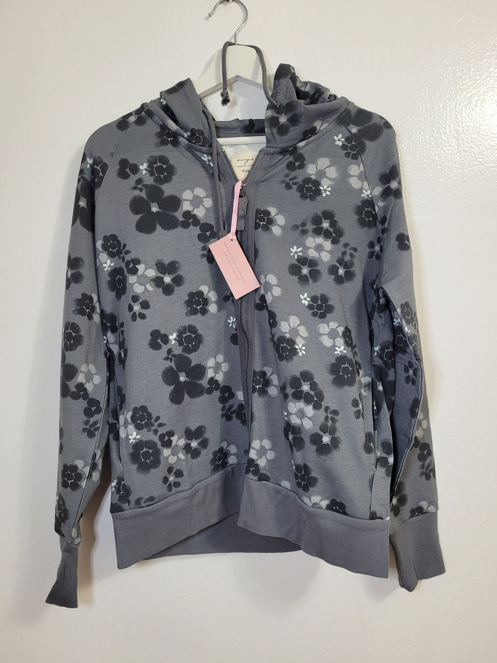Evy's Tree The Hallie Floral Zip-Up Hoodie Size Medium BNWT